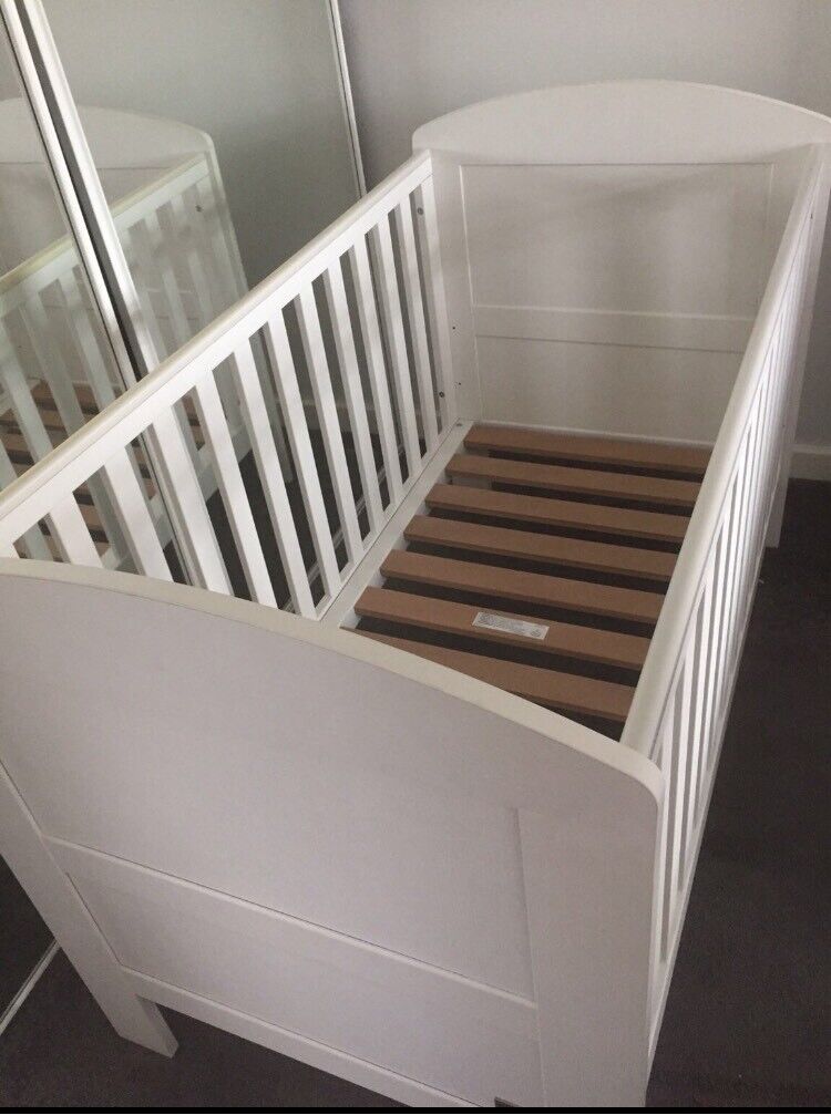 mamas and papas harrow cot bed